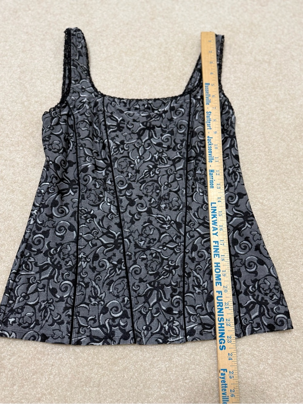 White House Black Market Gray n Black Floral Sleeveless Top - Picture 3 of 8